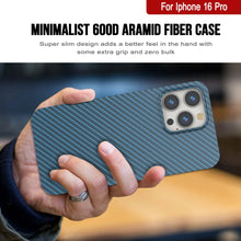 Cargar imagen en el visor de la galería, Funda Punkcase de fibra de carbono para iPhone 16 Pro [Serie AramidShield], ultradelgada y ligera, de Kevlar [azul]
